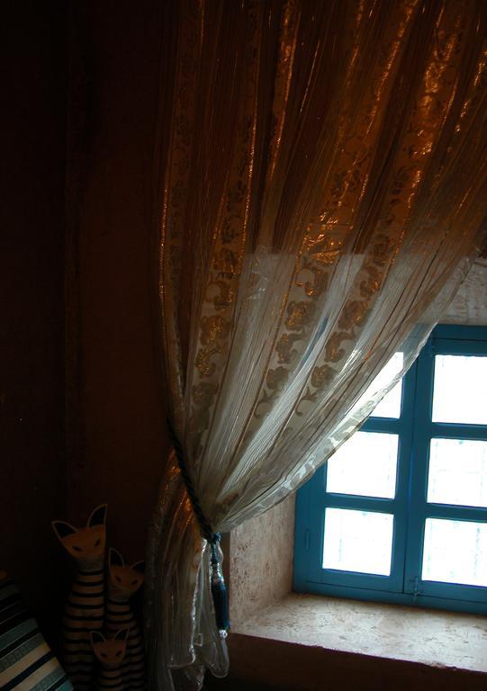 Kasbah Iswan Bed & Breakfast Kelaat-M'Gouna Екстериор снимка
